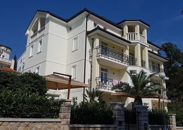 Villa Emilia (Adults Only)
